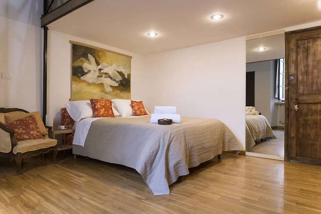 Frescobaldi Florence Apartment