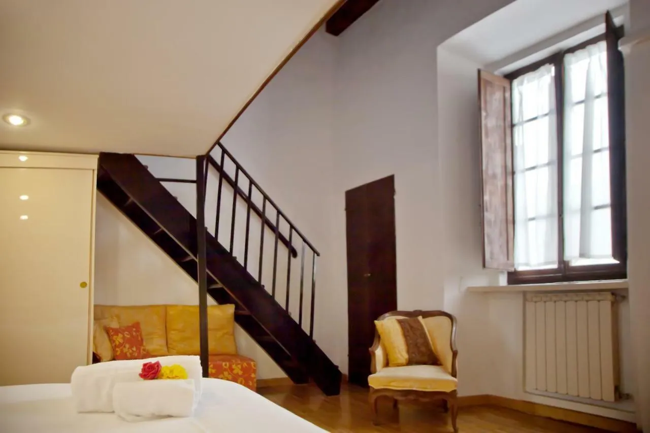 Frescobaldi Florence Apartment