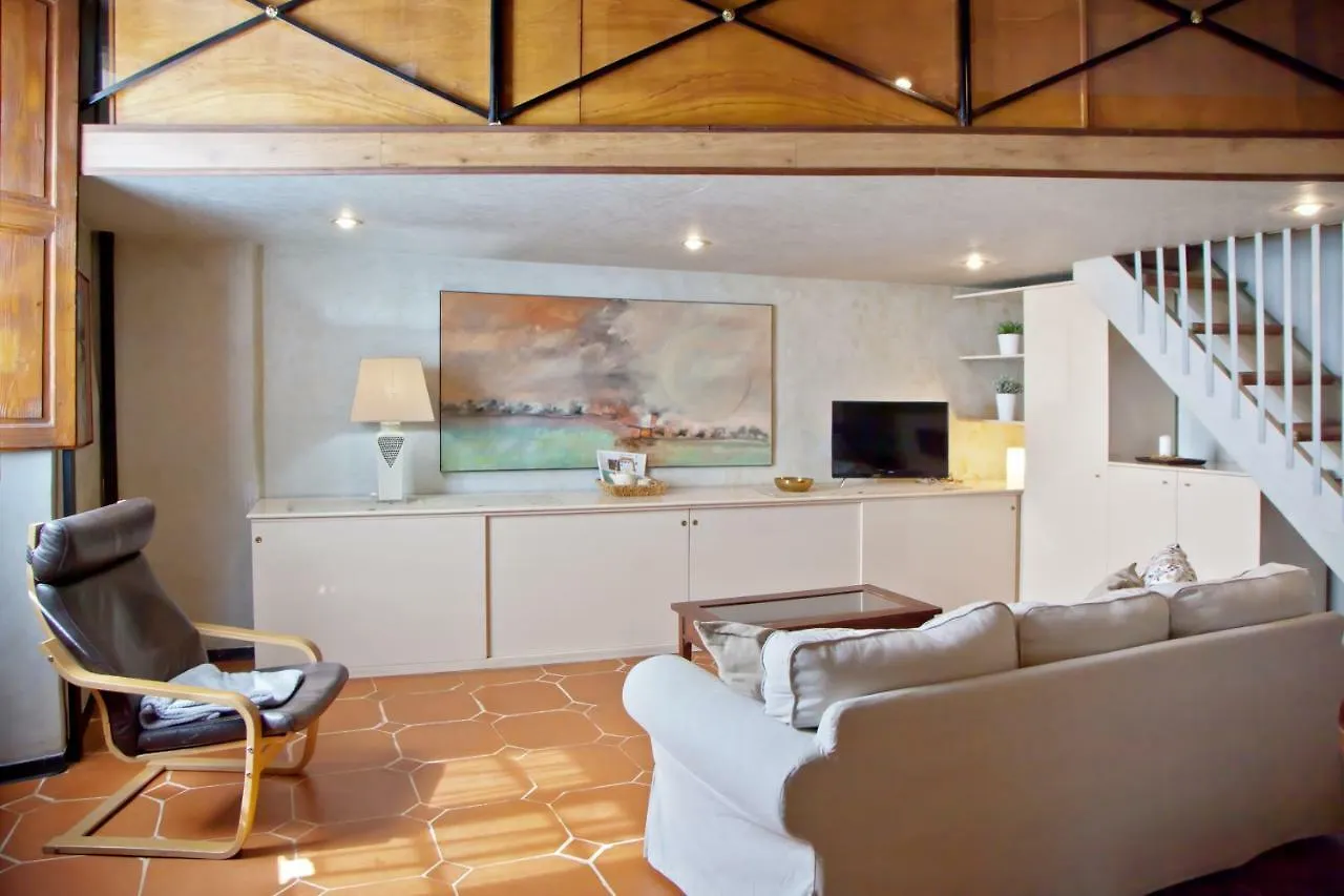 Frescobaldi Florence Apartment 0*,  Italy